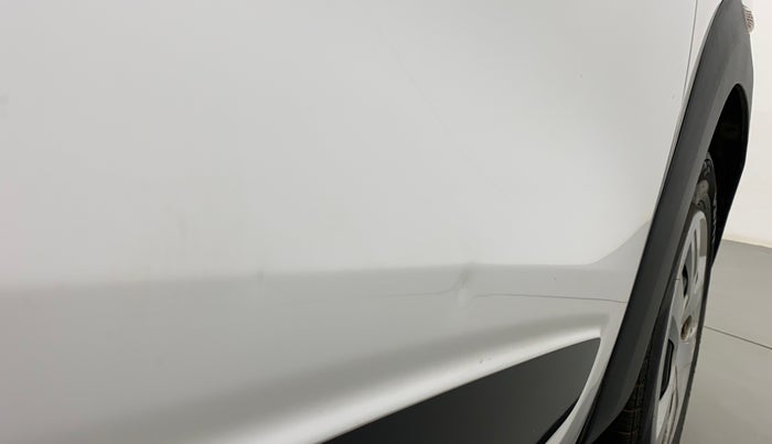 2017 Renault Kwid RXT 0.8 (O), Petrol, Manual, 74,874 km, Driver-side door - Slightly dented