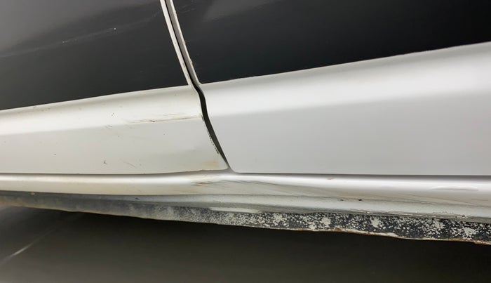 2017 Renault Kwid RXT 0.8 (O), Petrol, Manual, 74,874 km, Left running board - Slightly dented