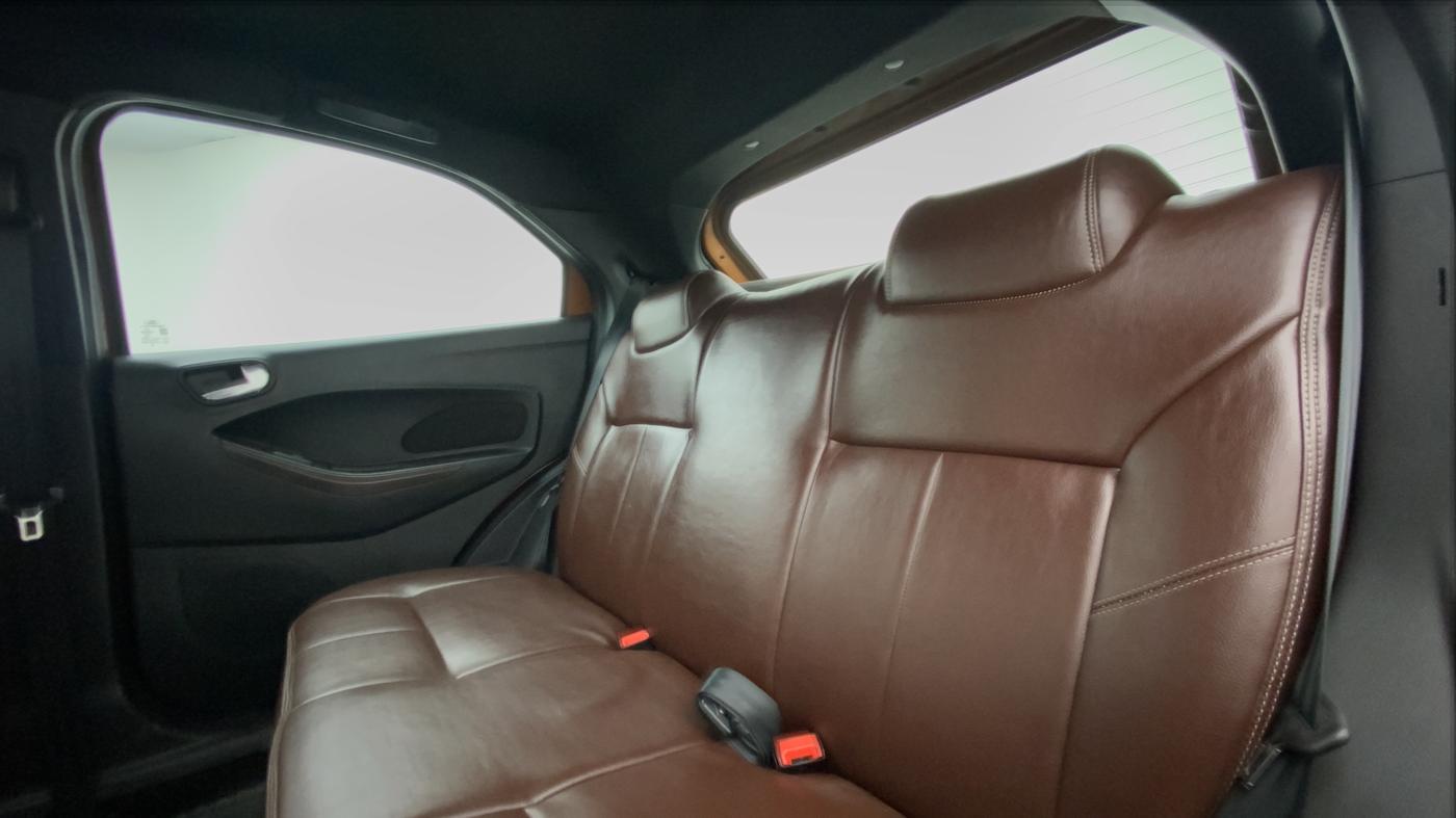2018 Ford FREESTYLE TITANIUM 1.2 TI-VCT MT, Petrol, Manual, 31,880 km, Right Side Door Cabin View