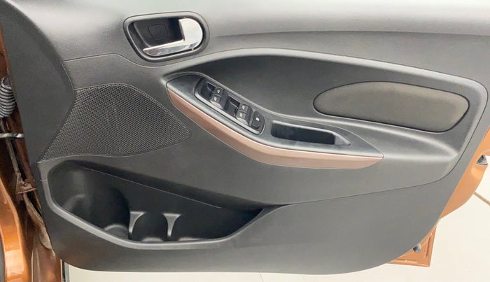 2018 Ford FREESTYLE TITANIUM 1.2 TI-VCT MT, Petrol, Manual, 31,880 km, Driver Side Door Panels Controls