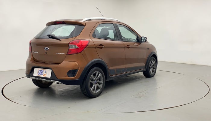 2018 Ford FREESTYLE TITANIUM 1.2 TI-VCT MT, Petrol, Manual, 31,880 km, Right Back Diagonal (45- Degree) View