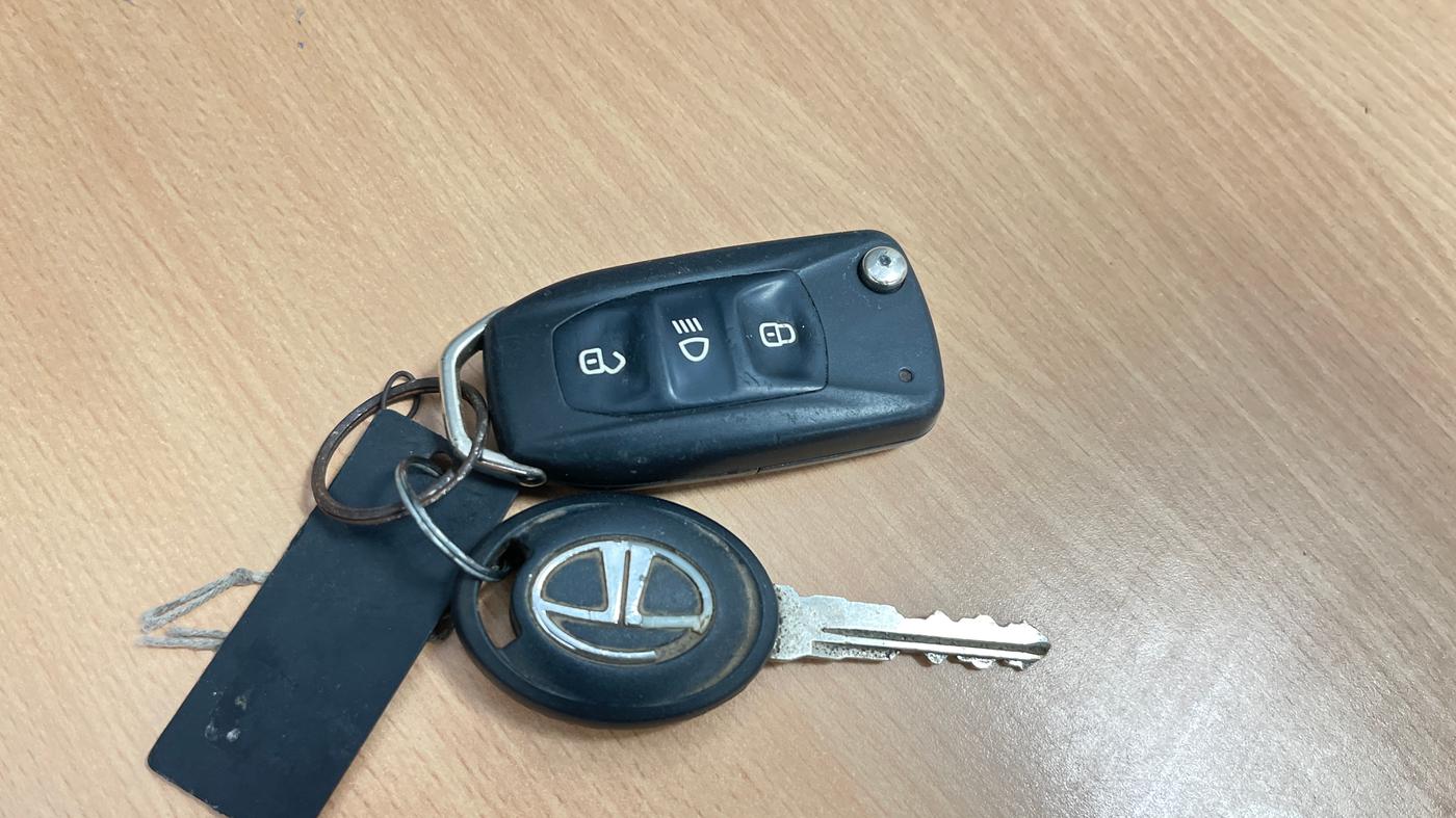 2016 Tata Tiago XM PETROL, Petrol, Manual, 36,660 km, Key Close Up