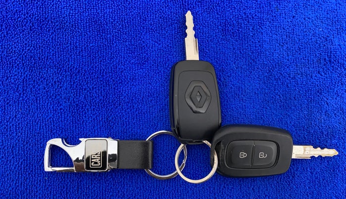 2021 Renault Kwid RXT 1.0 AMT (O), Petrol, Automatic, 32,748 km, Key Close Up