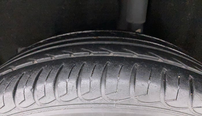 2019 Ford Ecosport AMBIENTE 1.5L DIESEL, Diesel, Manual, 63,252 km, Left Rear Tyre Tread