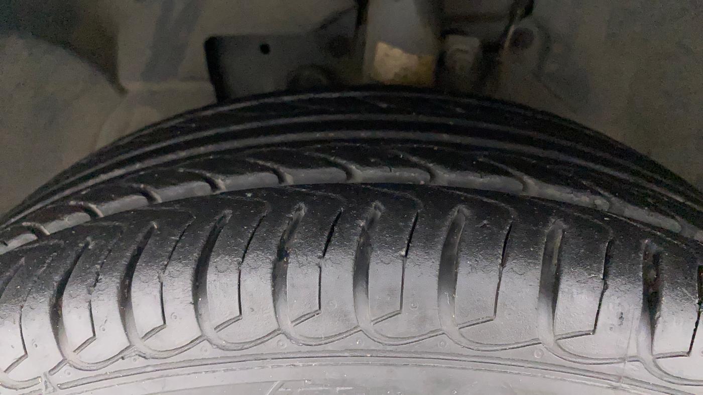 2019 Ford Ecosport AMBIENTE 1.5L DIESEL, Diesel, Manual, 63,252 km, Left Front Tyre Tread