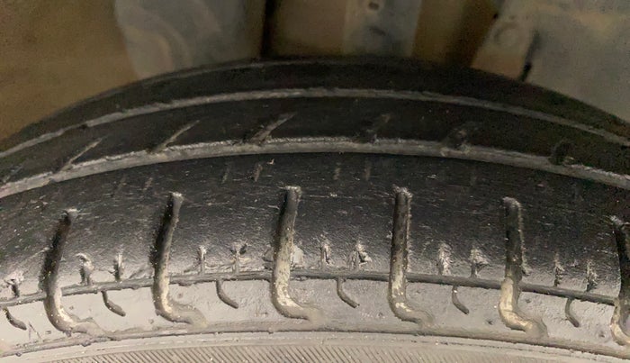 2018 Renault Kwid CLIMBER 1.0 AMT, Petrol, Automatic, 59,869 km, Right Front Tyre Tread