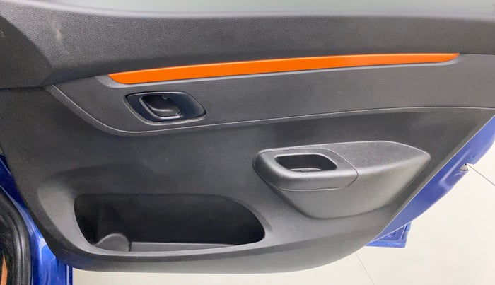 2018 Renault Kwid CLIMBER 1.0 AMT, Petrol, Automatic, 59,869 km, Driver Side Door Panels Control