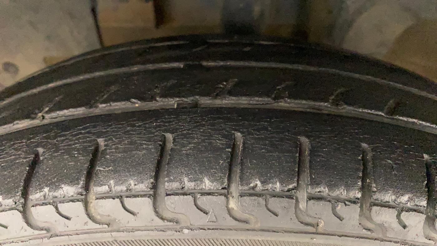 2018 Renault Kwid CLIMBER 1.0 AMT, Petrol, Automatic, 59,869 km, Left Front Tyre Tread