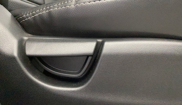 2021 Hyundai NEW SANTRO MAGNA AMT, Petrol, Automatic, 18,229 km, Driver Side Adjustment Panel