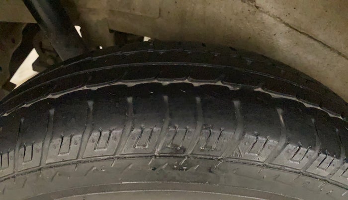 2018 Maruti Wagon R 1.0 LXI CNG, CNG, Manual, 95,321 km, Right Rear Tyre Tread