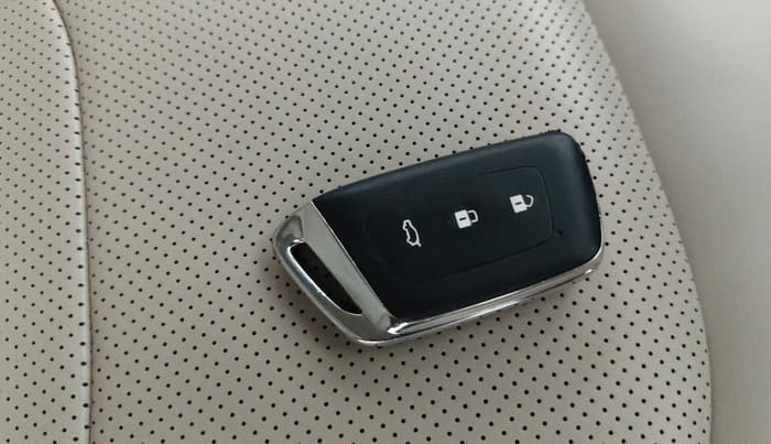 2021 MG HECTOR SHARP 1.5 PETROL CVT, Petrol, Automatic, 43,365 km, Key Close Up