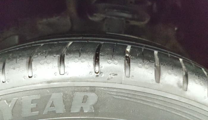 2021 MG HECTOR SHARP 1.5 PETROL CVT, Petrol, Automatic, 43,365 km, Left Front Tyre Tread