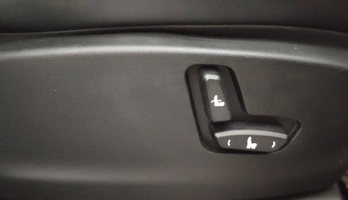 2021 MG HECTOR SHARP 1.5 PETROL CVT, Petrol, Automatic, 43,365 km, Driver Side Adjustment Panel