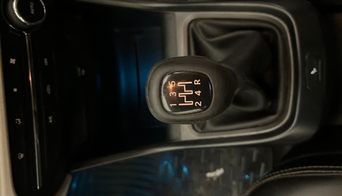 2022 Tata ALTROZ XT PETROL, Petrol, Manual, 72,429 km, Gear Lever