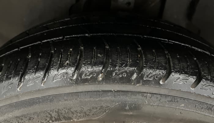 2022 Tata ALTROZ XT PETROL, Petrol, Manual, 72,429 km, Left Front Tyre Tread
