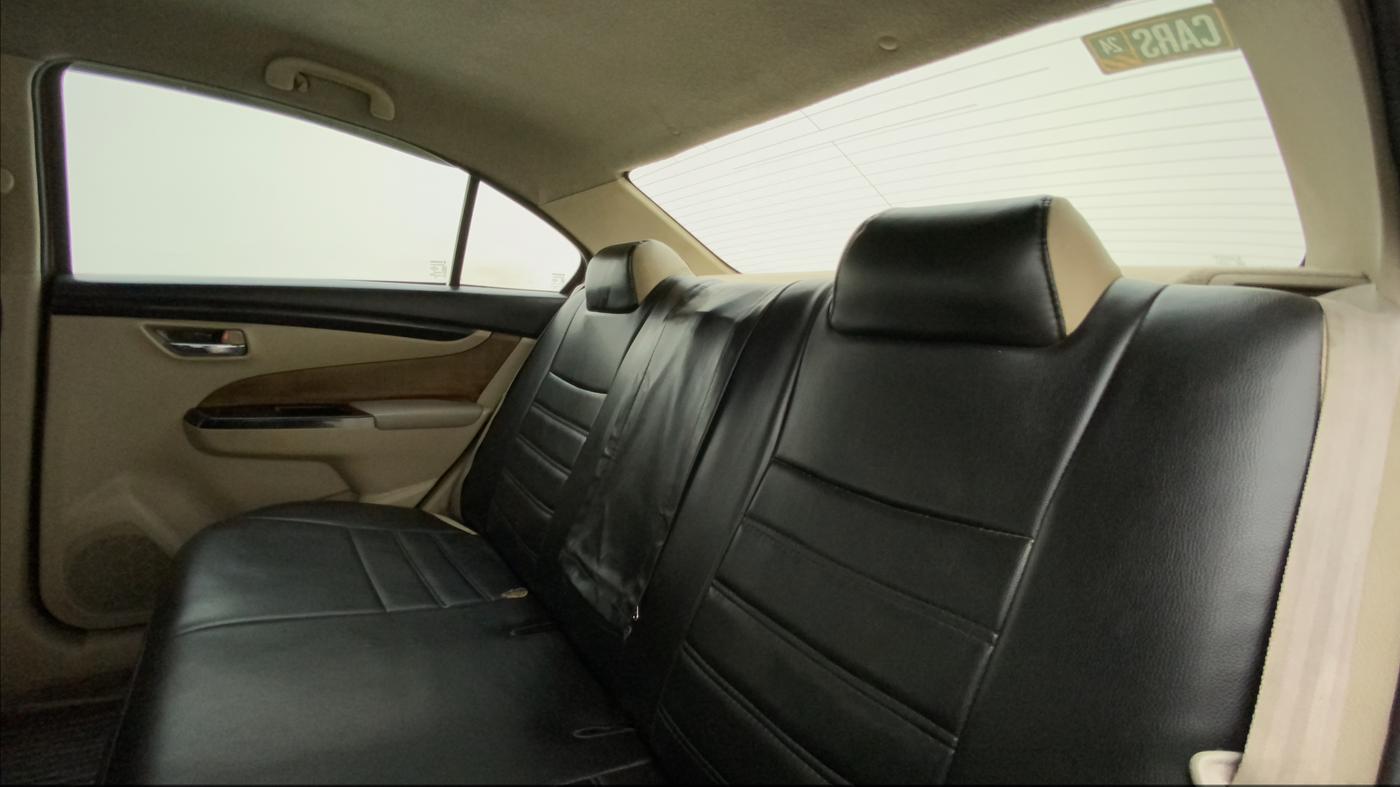 2014 Maruti Ciaz VDI, Diesel, Manual, 86,623 km, Right Side Rear Door Cabin