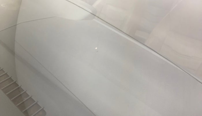 2020 Honda Amaze 1.5L I-DTEC S, Diesel, Manual, 1,11,537 km, Front windshield - Minor spot on windshield