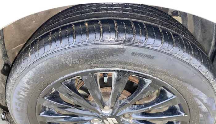 2017 Maruti Ciaz ZDI+ SHVS, Diesel, Manual, 95,421 km, Right Front Tyre Tread