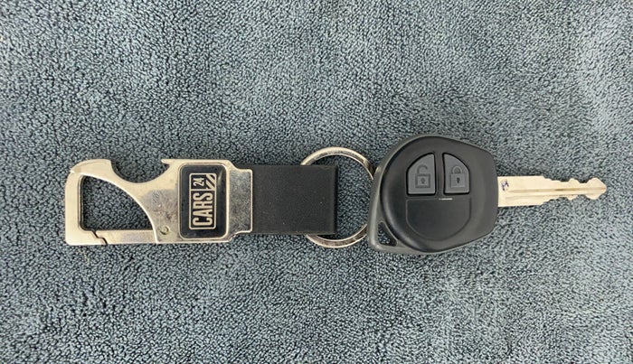 2016 Maruti Ertiga VXI ABS, Petrol, Manual, 9,354 km, Key Close Up