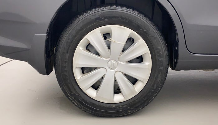 2016 Maruti Ertiga VXI ABS, Petrol, Manual, 9,354 km, Right Rear Wheel