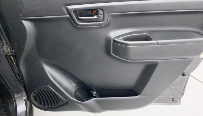 2021 Maruti S PRESSO VXI AMT, Petrol, Automatic, 39,734 km, Driver Side Door Panels Control