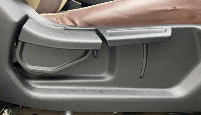 2019 Hyundai VENUE SX PLUS 1.0 TURBO DCT, Petrol, Automatic, 28,795 km, Driver Side Adjustment Panel