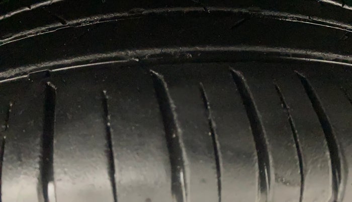2019 Hyundai VENUE SX PLUS 1.0 TURBO DCT, Petrol, Automatic, 28,795 km, Left Front Tyre Tread