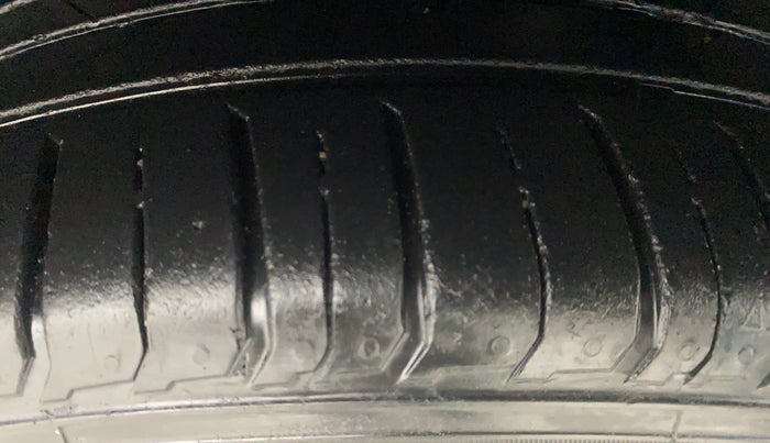 2019 Hyundai VENUE SX PLUS 1.0 TURBO DCT, Petrol, Automatic, 28,795 km, Left Rear Tyre Tread