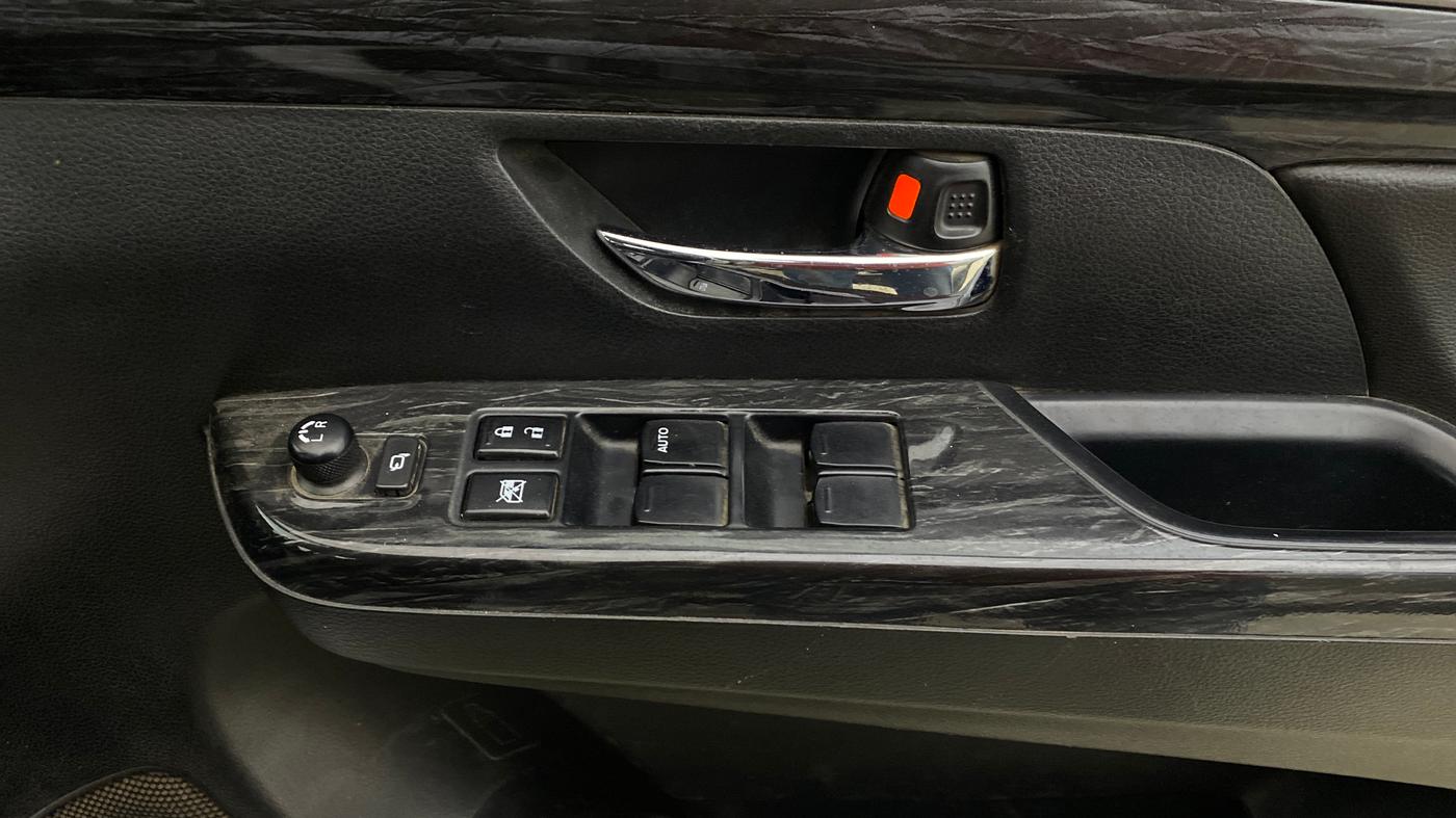 2022 Maruti XL6 ZETA MT, Petrol, Manual, 58,731 km, Driver Side Door Panels Control