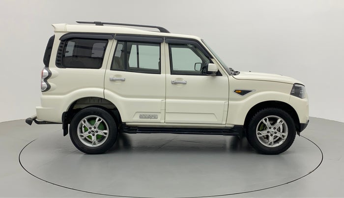 2015 Mahindra Scorpio S8, Diesel, Manual, 60,362 km, Right Side