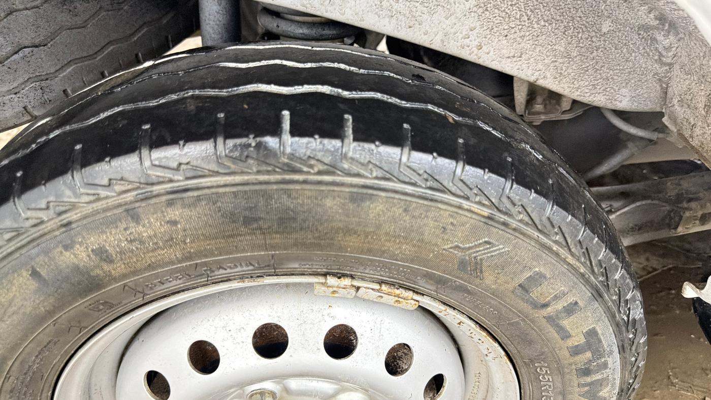 2022 Maruti Eeco 7 STR STD 1.2, CNG, Manual, 53,859 km, Right Rear Tyre Tread