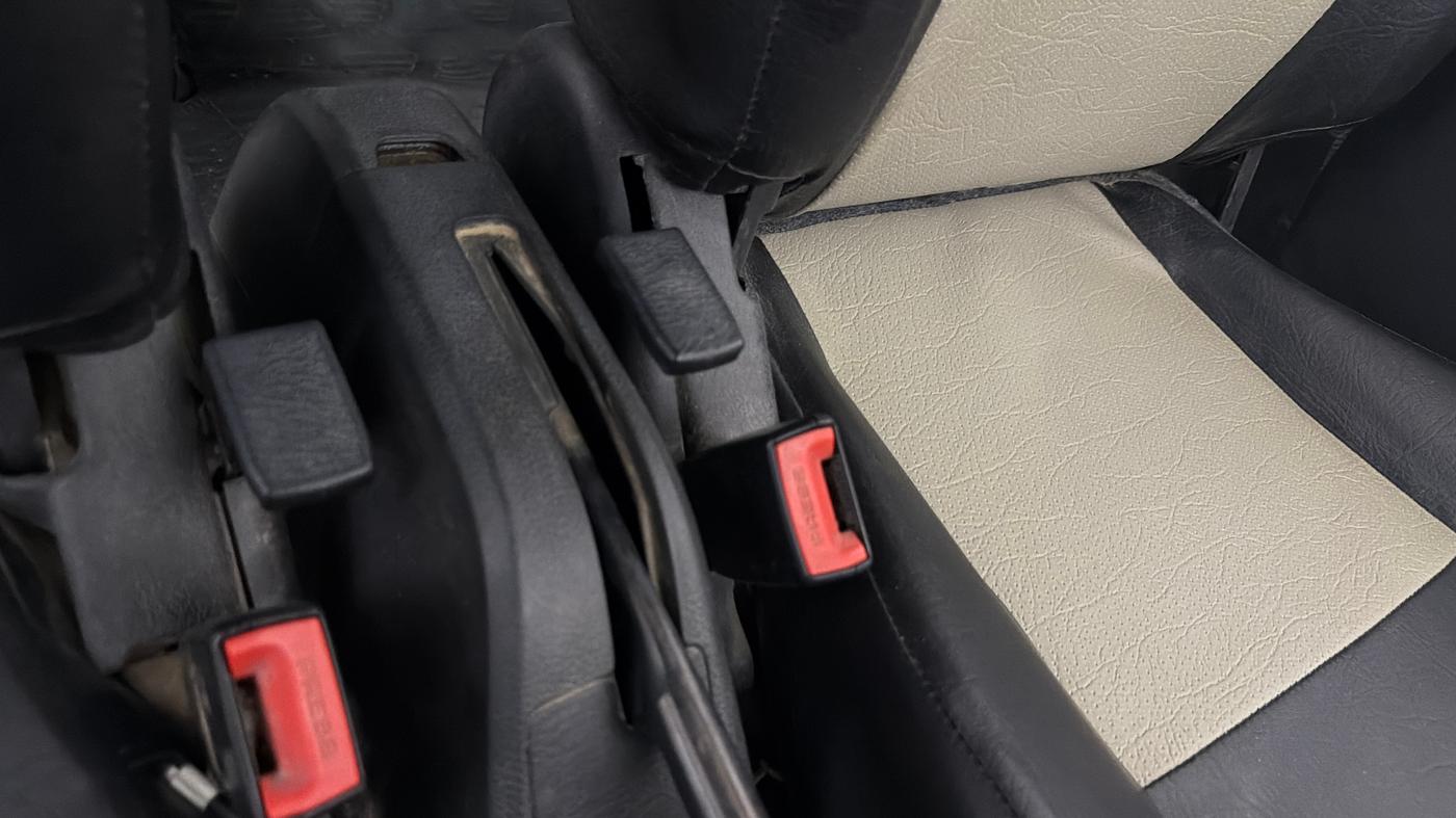 2022 Maruti Eeco 7 STR STD 1.2, CNG, Manual, 53,859 km, Driver Side Adjustment Panel