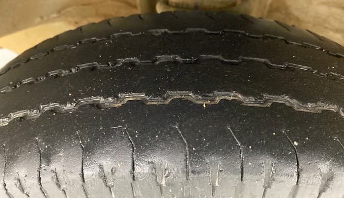 2015 Maruti OMNI E STD, Petrol, Manual, 65,101 km, Left Front Tyre Tread