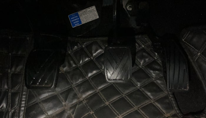 2020 Maruti Baleno DELTA PETROL 1.2, Petrol, Manual, 41,236 km, Pedals