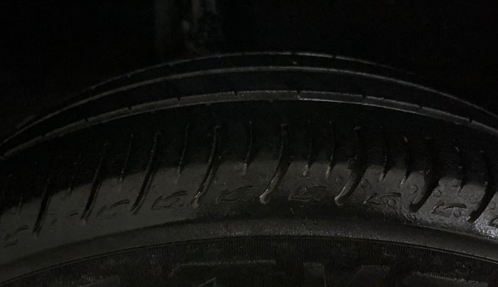 2020 Maruti Baleno DELTA PETROL 1.2, Petrol, Manual, 41,236 km, Right Rear Tyre Tread