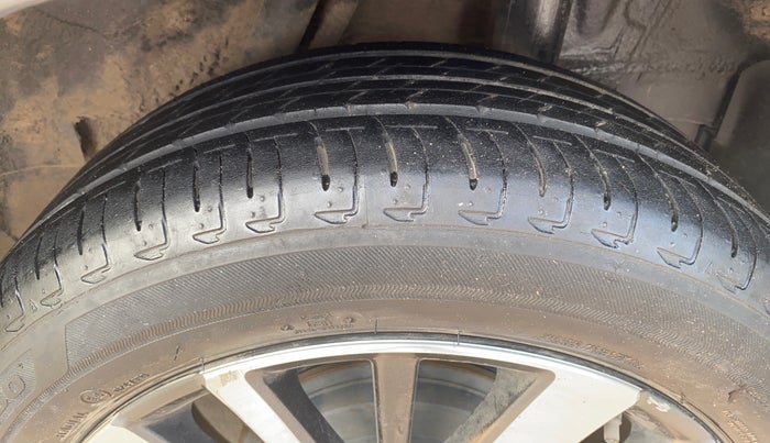 2022 Honda City 1.5L I-VTEC ZX CVT, Petrol, Automatic, 41,540 km, Left Rear Tyre Tread