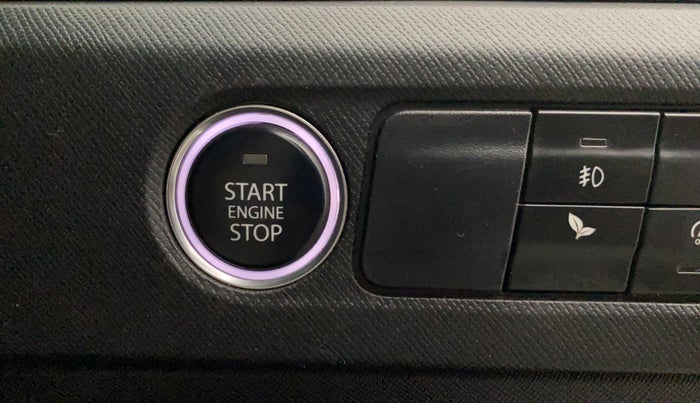 2022 Tata PUNCH CREATIVE  1.2 RTN DUAL TONE, Petrol, Manual, 28,983 km, Keyless Start/ Stop Button