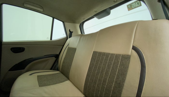 2016 Hyundai i10 MAGNA 1.1, Petrol, Manual, 49,838 km, Right Side Rear Door Cabin