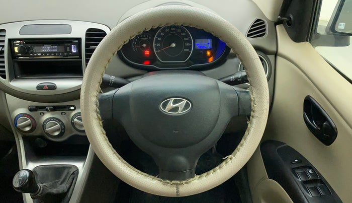 2016 Hyundai i10 MAGNA 1.1, Petrol, Manual, 49,838 km, Steering Wheel Close Up