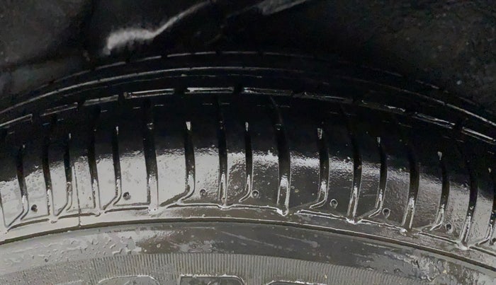 2016 Hyundai i10 MAGNA 1.1, Petrol, Manual, 49,838 km, Left Rear Tyre Tread