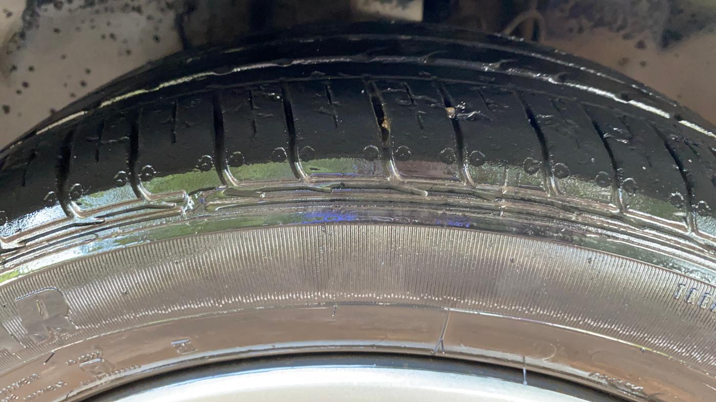 2022 Tata TIAGO NRG XZ AMT, Petrol, Automatic, 16,352 km, Right Front Tyre Tread
