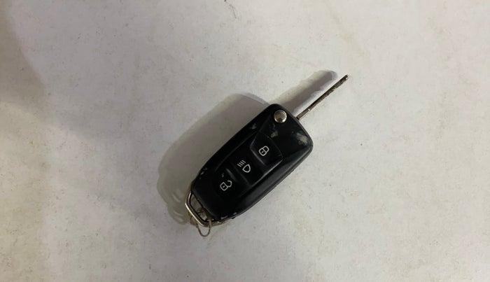 2018 Tata TIGOR XZ PETROL, Petrol, Manual, 54,482 km, Key Close Up