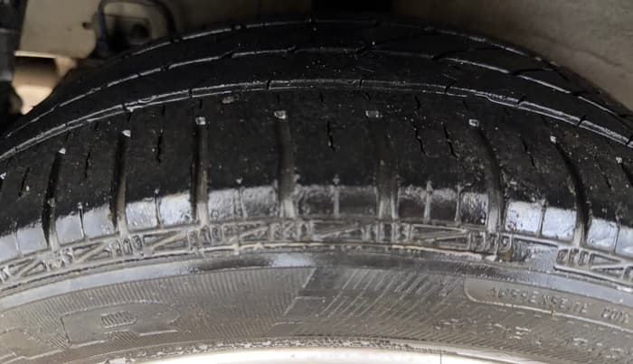 2014 Hyundai Grand i10 ASTA AT 1.2 KAPPA VTVT, Petrol, Automatic, 32,767 km, Right Rear Tyre Tread