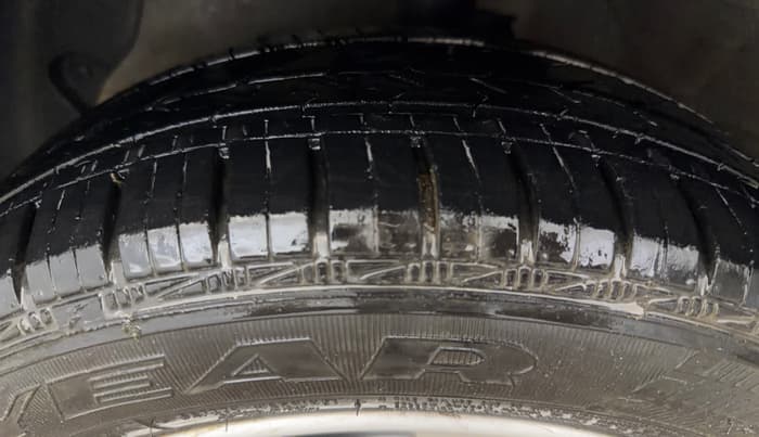 2014 Hyundai Grand i10 ASTA AT 1.2 KAPPA VTVT, Petrol, Automatic, 32,767 km, Left Front Tyre Tread