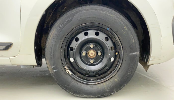 2018 Maruti Swift VXI, Petrol, Manual, 57,941 km, Right Front Wheel