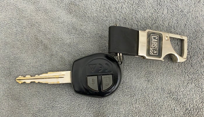 2018 Maruti Swift VXI, Petrol, Manual, 57,941 km, Key Close Up