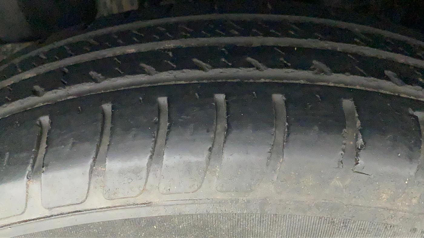 2018 Maruti Swift VXI, Petrol, Manual, 57,941 km, Left Rear Tyre Tread