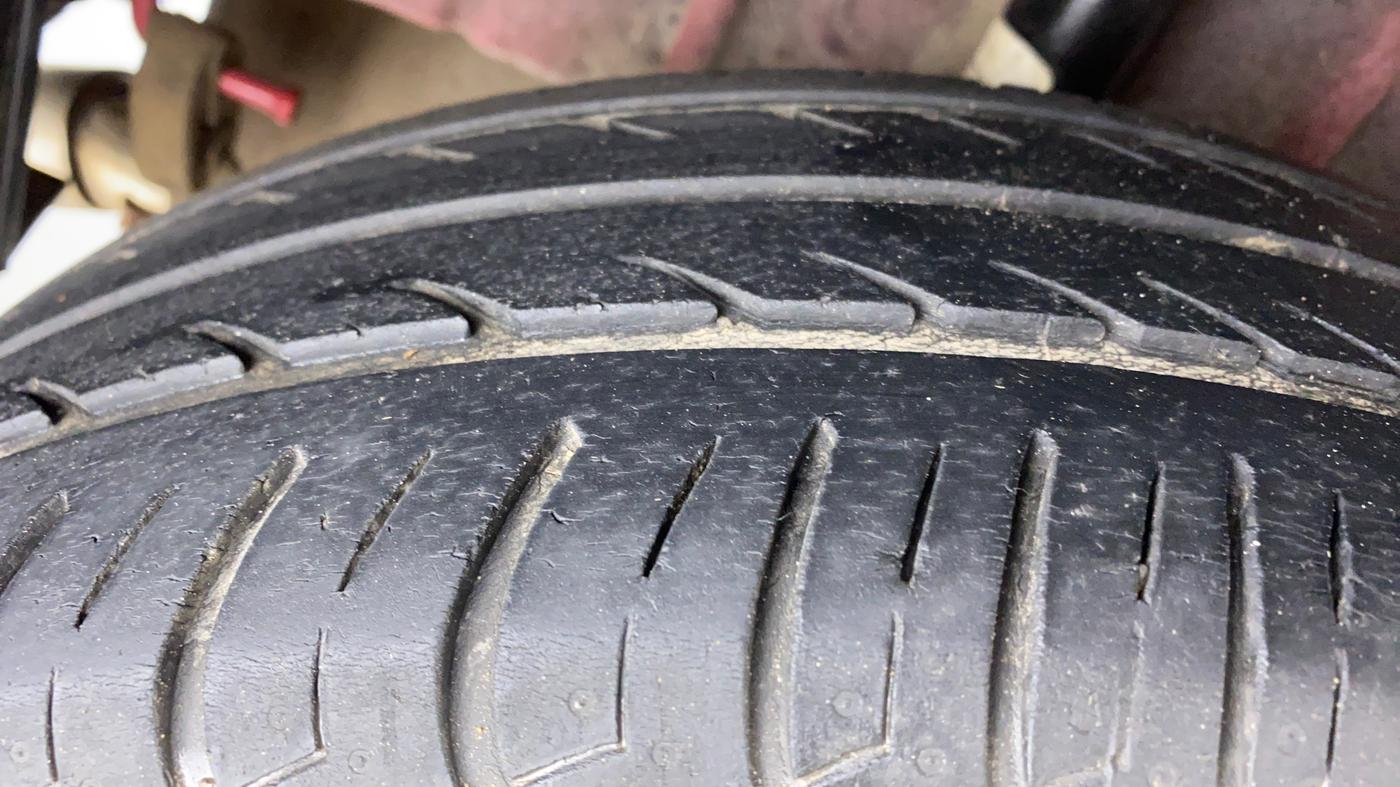 2019 Tata Tiago XZA 1.2 REVOTRON, Petrol, Automatic, 39,417 km, Right Rear Tyre Tread