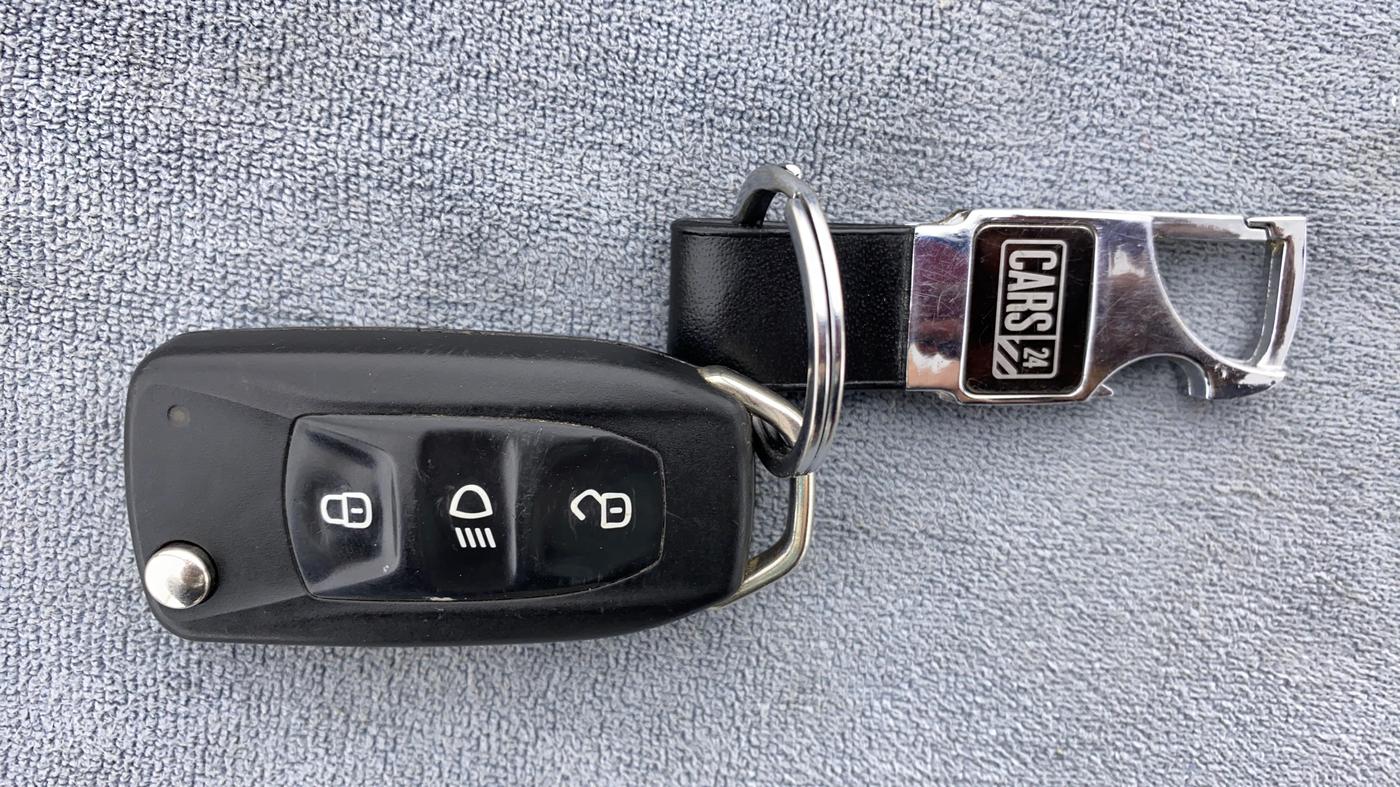 2019 Tata Tiago XZA 1.2 REVOTRON, Petrol, Automatic, 39,417 km, Key Close Up