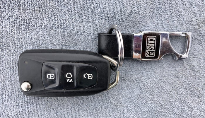 2019 Tata Tiago XZA 1.2 REVOTRON, Petrol, Automatic, 39,417 km, Key Close Up